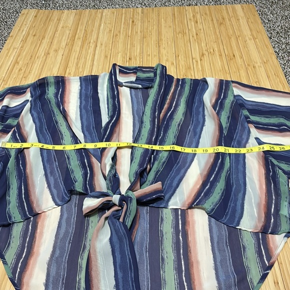 Women’s chiffon drape blouse. With tie front and balloon sleeves size S. - Picture 4 of 7